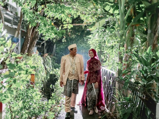 Kami bekerjasama dengan vendor-vendor photography kekinian dan cinematic demi mengabadikan moment-moment special pernikahanmu.